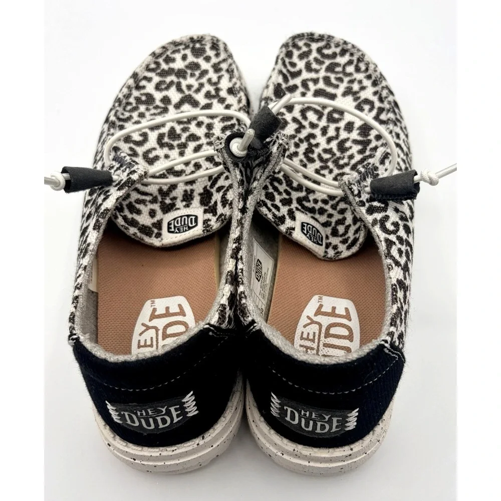 Hey Dude Shoes Women's 7 Wendy Cheetah Print Sneakers White Up Casual